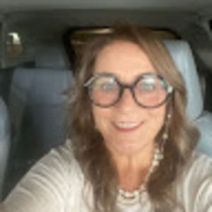 Meet your Posher, Bia